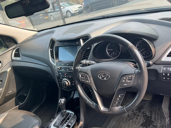 Used Hyundai Santa Fe 2017 for sale - 74822027: Photo 11