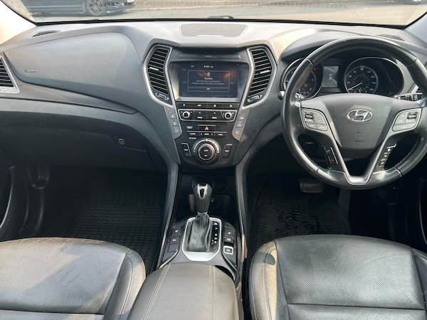 Used Hyundai Santa Fe 2017 for sale - 74822027: Photo 6