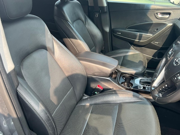 Used Hyundai Santa Fe 2017 for sale - 74822027: Photo 8