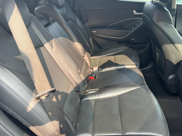 Used Hyundai Santa Fe 2017 for sale - 74822027: Photo 9