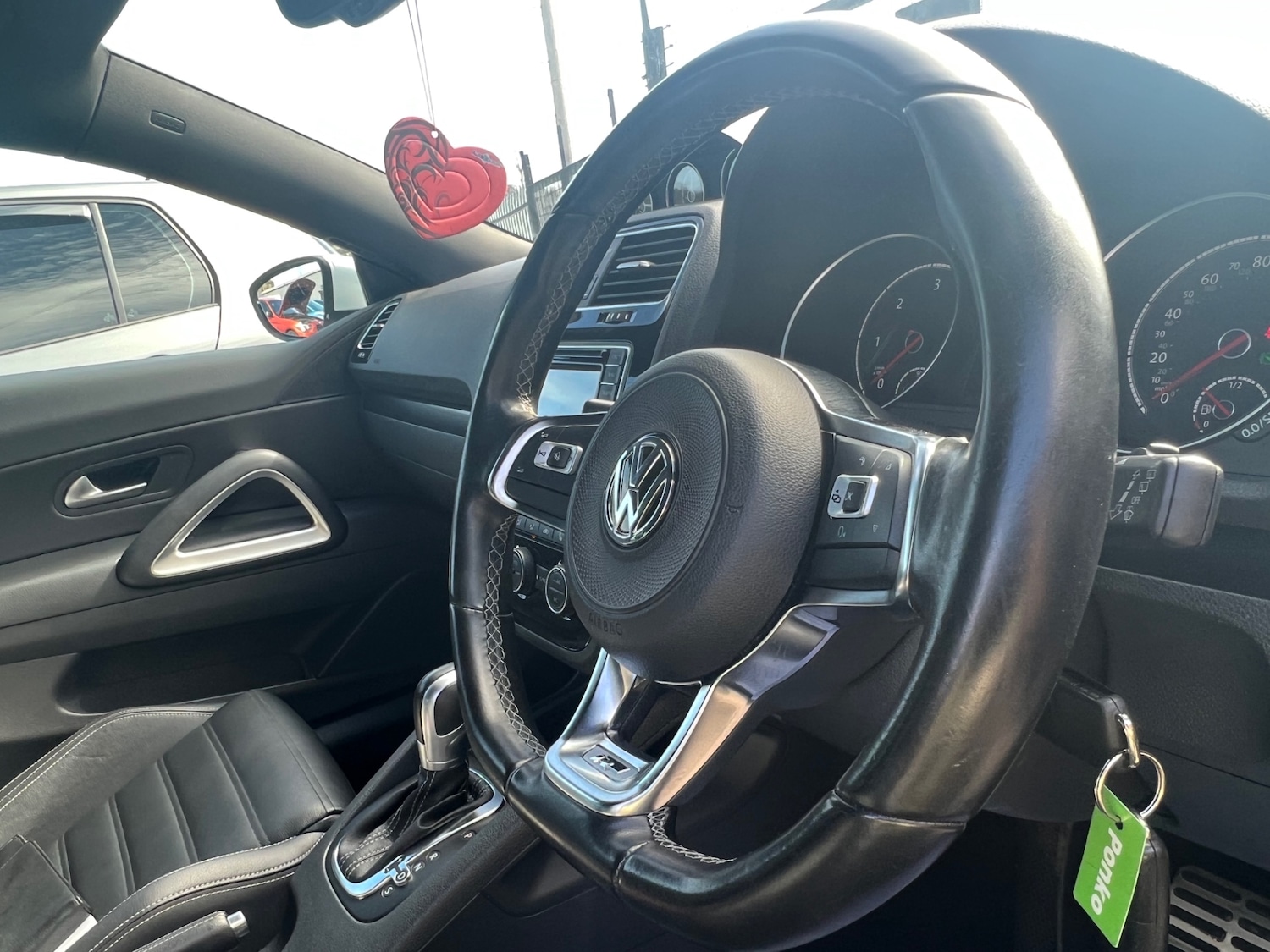 Used Volkswagen Scirocco 2017 for sale - 78143718: Photo 3