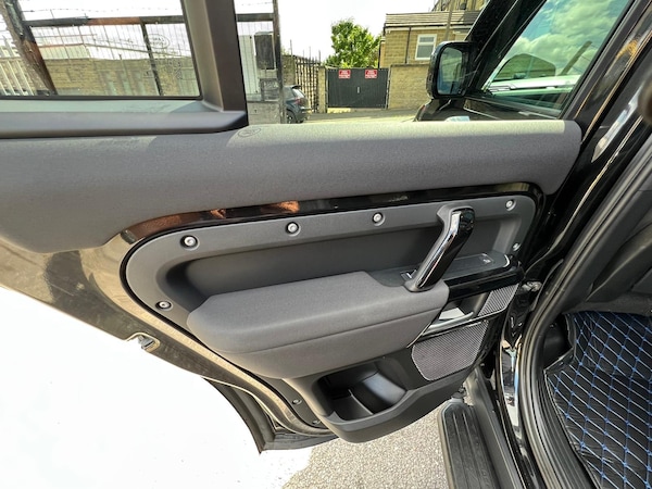 Used Land Rover Defender 2022 for sale - 75542259: Photo 25