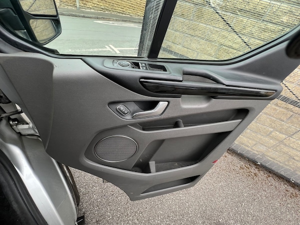 Used Ford Tourneo Custom 2018 for sale - 76288375: Photo 13