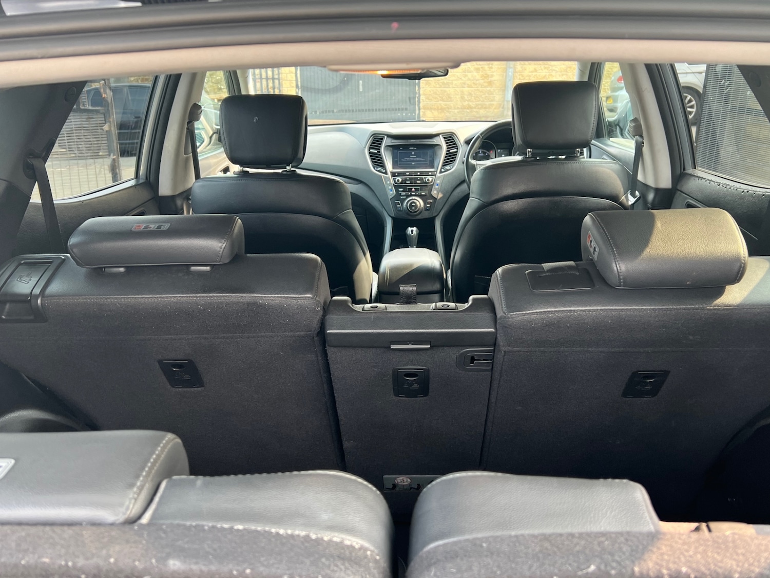 Used Hyundai Santa Fe 2017 for sale - 77675754: Photo 11