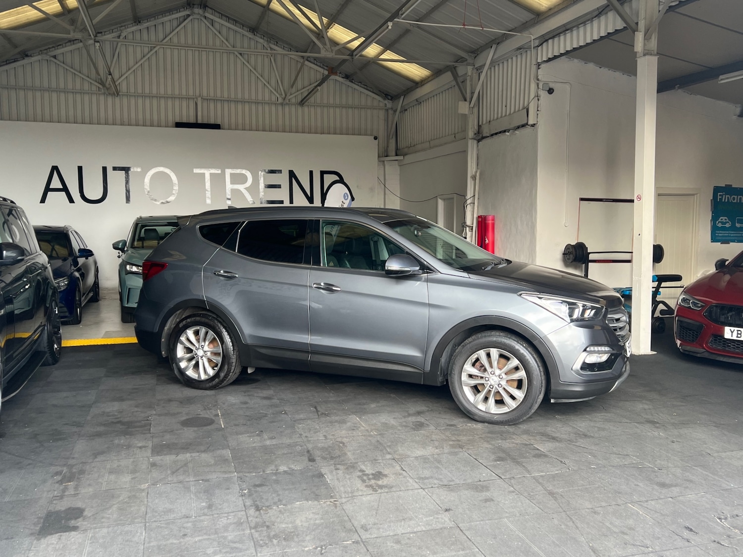 Used Hyundai Santa Fe 2017 for sale - 77675754: Photo 13