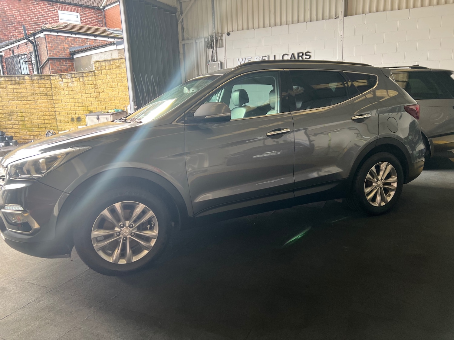 Used Hyundai Santa Fe 2017 for sale - 77675754: Photo 20