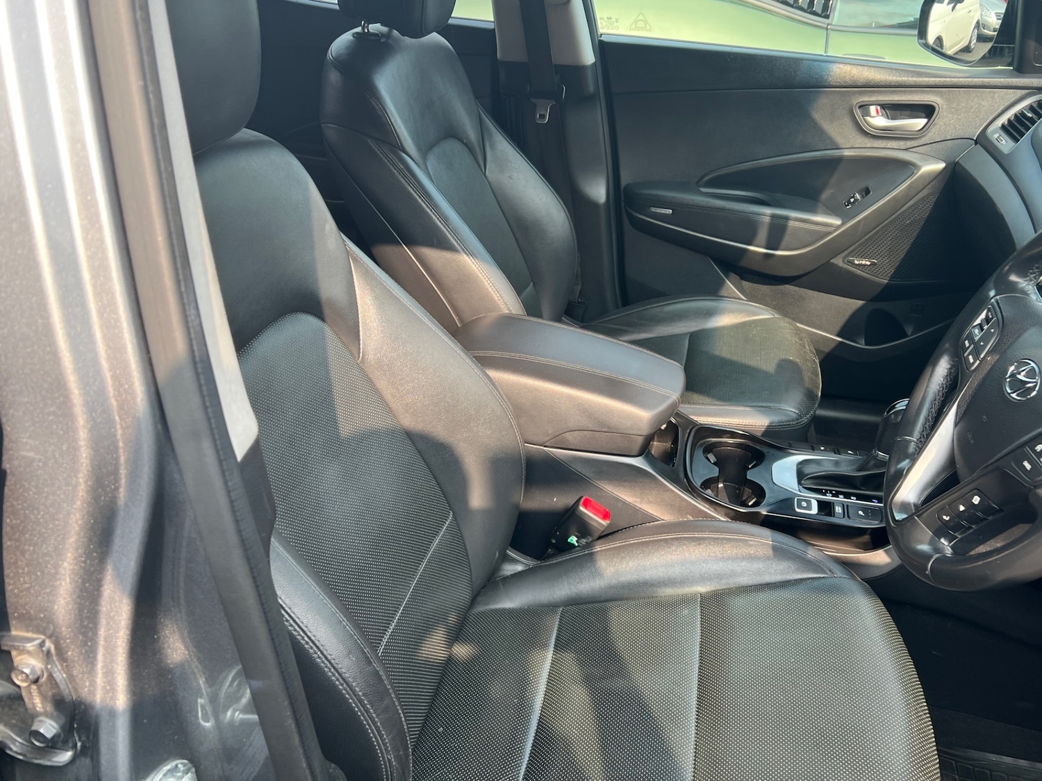 Used Hyundai Santa Fe 2017 for sale - 77675754: Photo 7