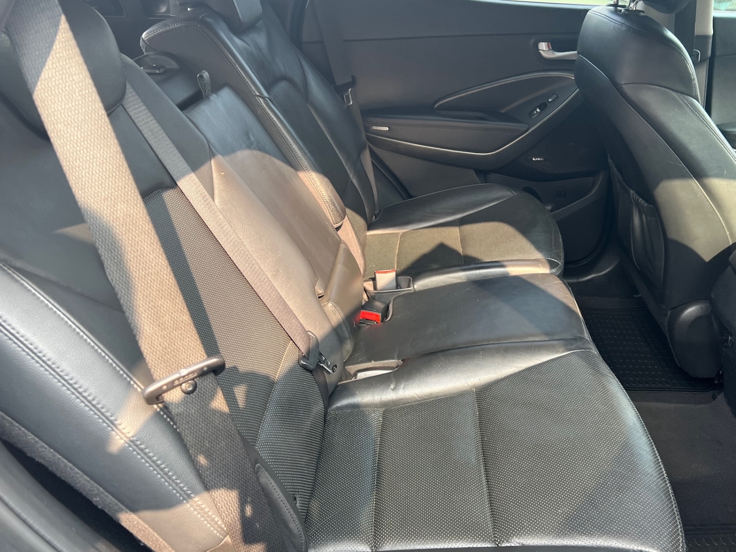 Used Hyundai Santa Fe 2017 for sale - 77675754: Photo 8