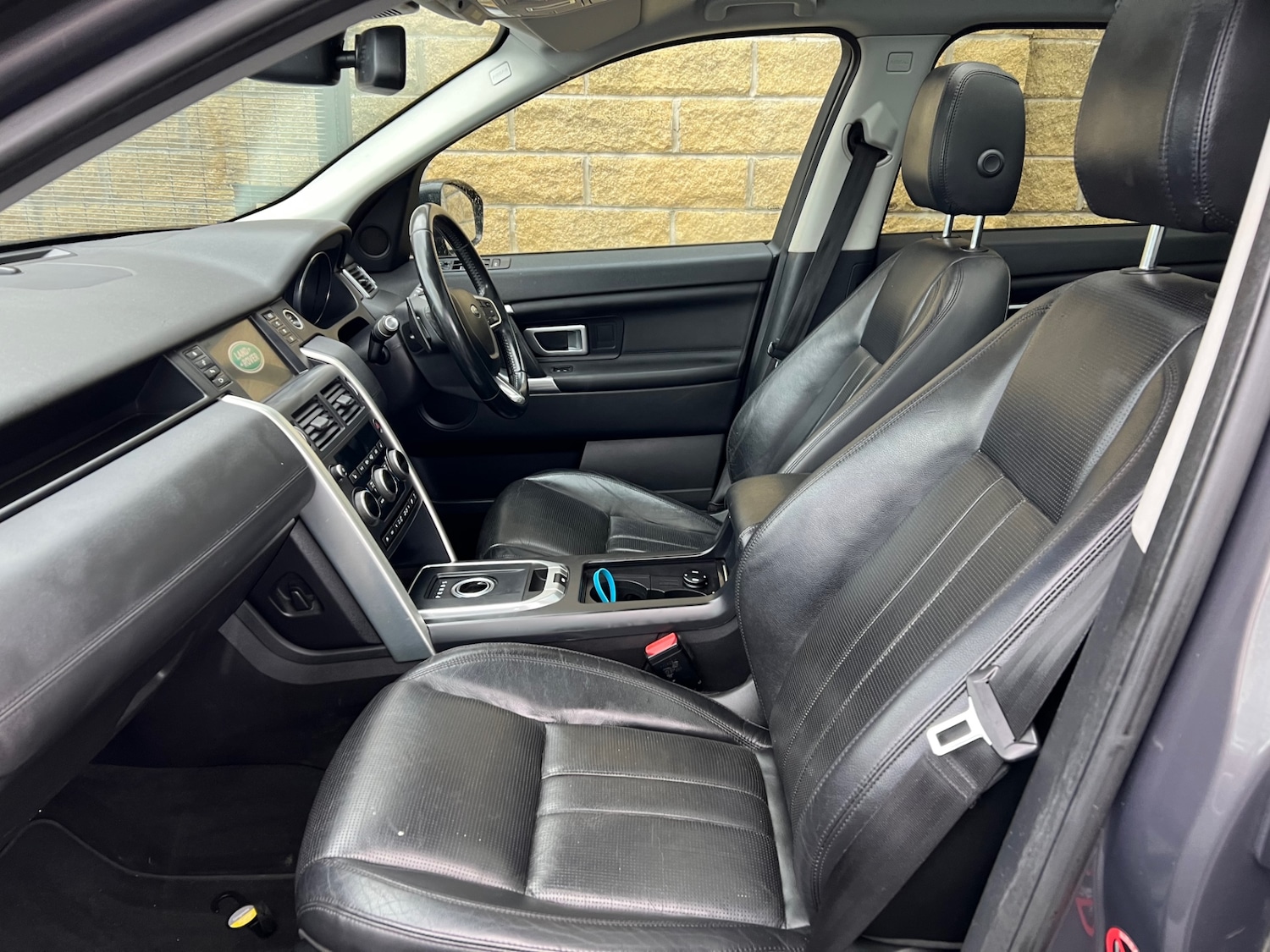 Used Land Rover Discovery Sport 2016 for sale - 77873643: Photo 5