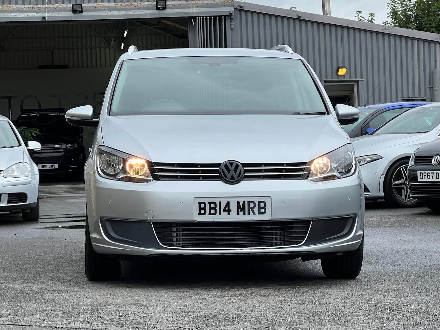 Used Volkswagen Touran 2014 for sale - 76128829: Photo 2