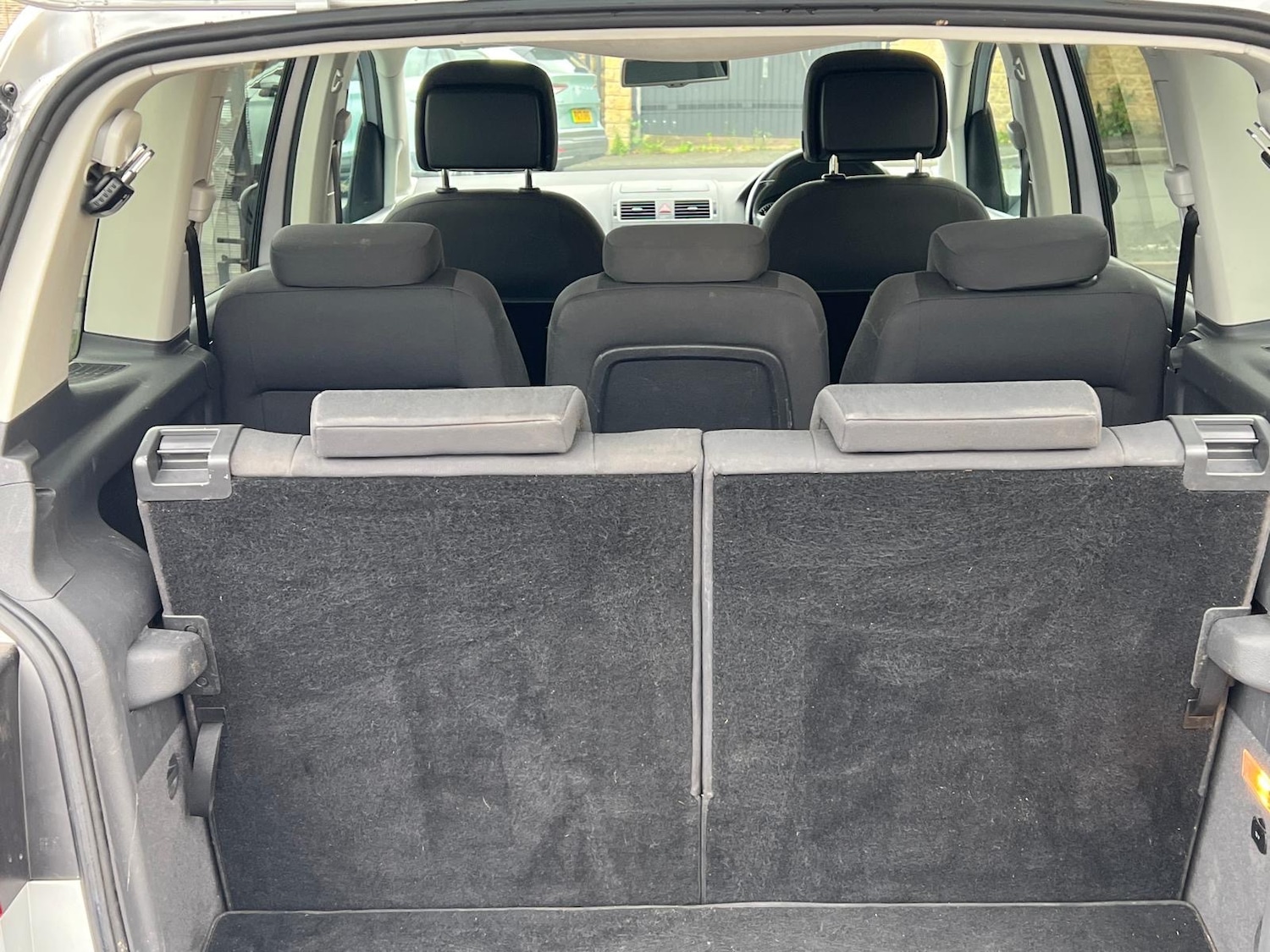 Used Volkswagen Touran 2014 for sale - 76128829: Photo 9