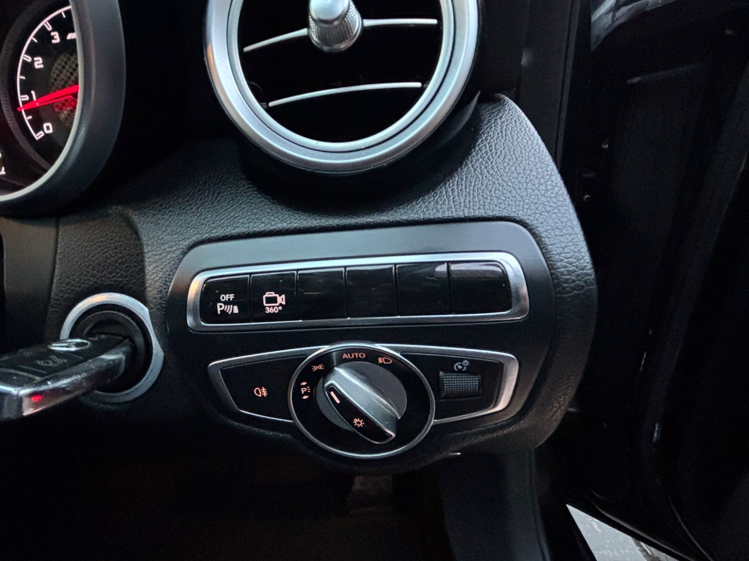 Used Mercedes-Benz C Class 2016 for sale - 76322744: Photo 14