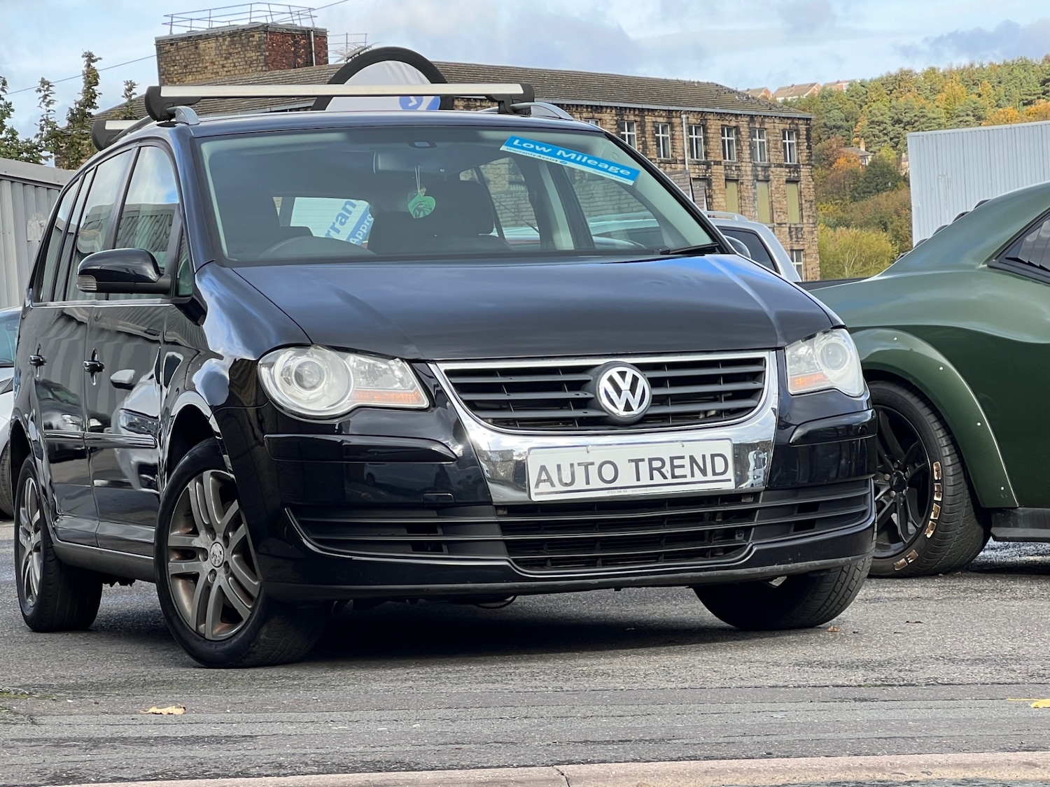 Used Volkswagen Touran 2008 for sale - 76353722: Photo 2