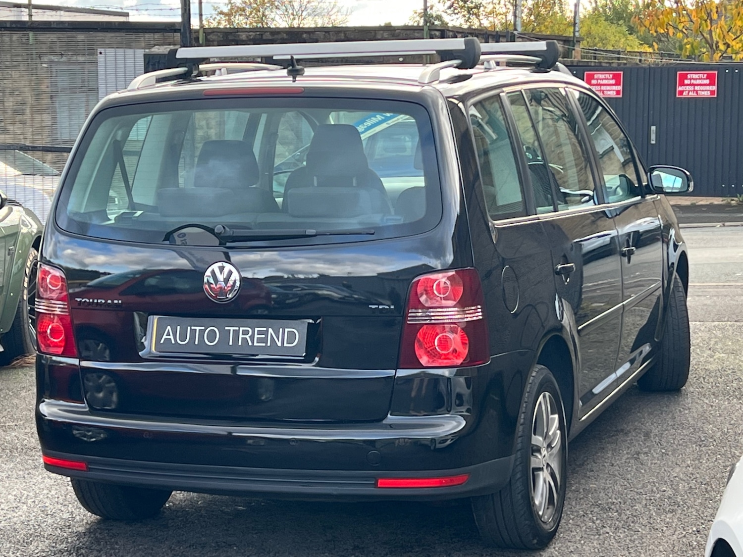 Used Volkswagen Touran 2008 for sale - 76353722: Photo 4