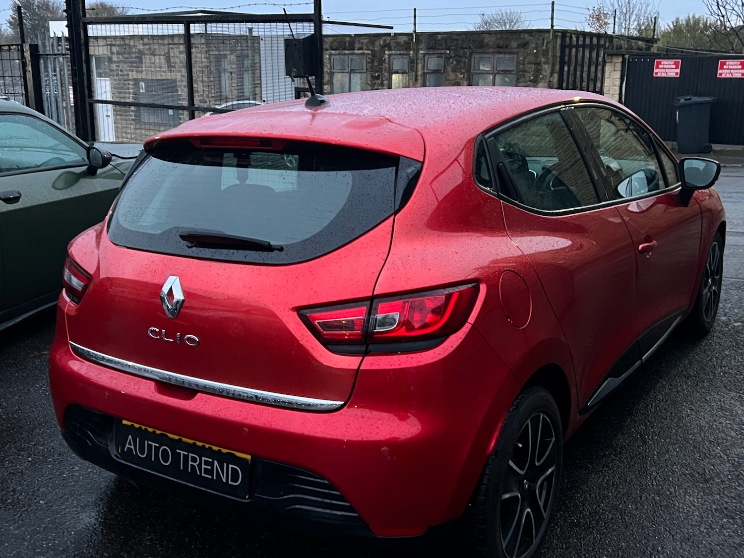 Used Renault Clio 2014 for sale - 76534099: Photo 16