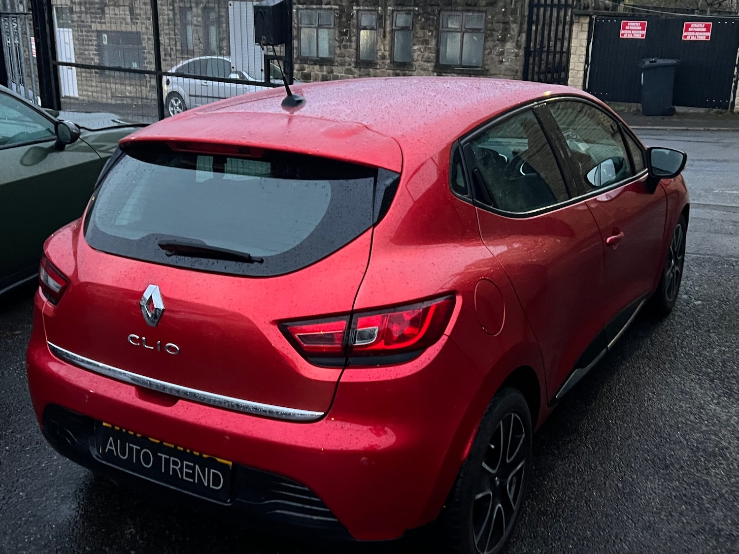 Used Renault Clio 2014 for sale - 76534099: Photo 17