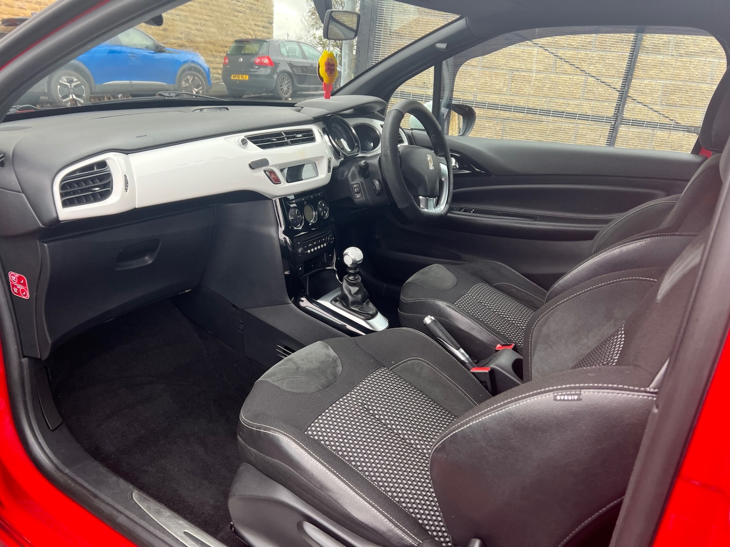 Used Citroen DS3 2011 for sale - 76554370: Photo 7