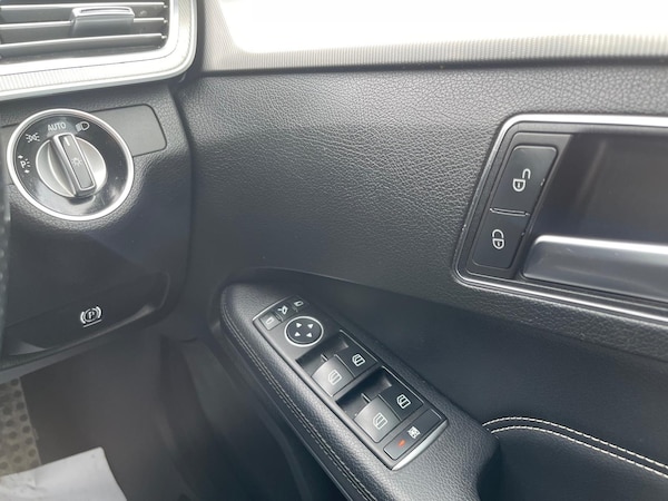 Used Mercedes-Benz E Class 2016 for sale - 73897984: Photo 38
