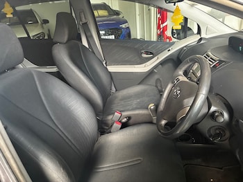 Used Toyota Yaris 2009 for sale - 77902596: Photo