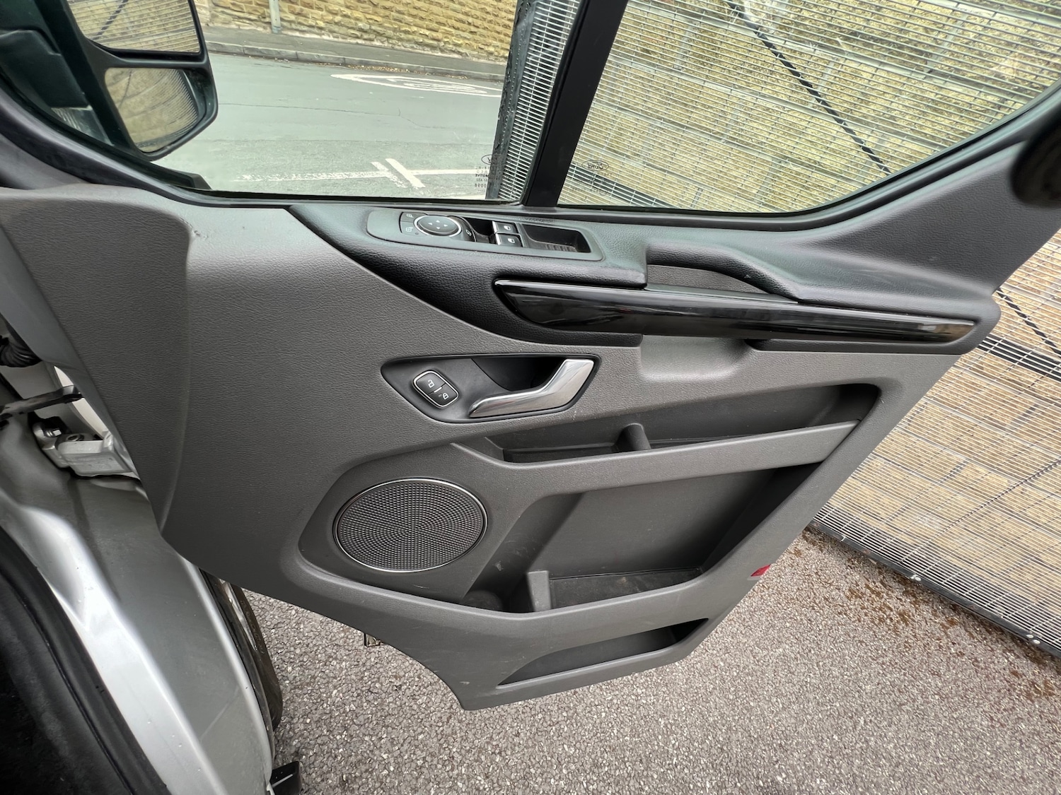 Used Ford Tourneo Custom 2018 for sale - 76596661: Photo 16