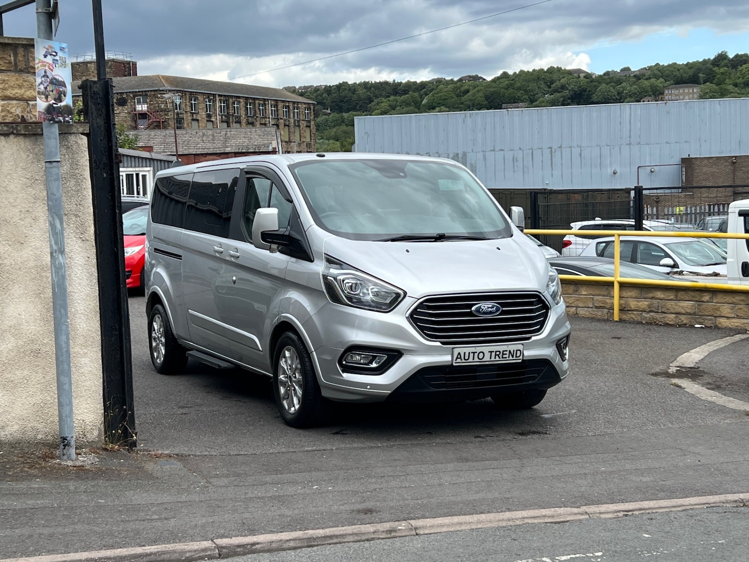 Used Ford Tourneo Custom 2018 for sale - 76596661: Photo 2