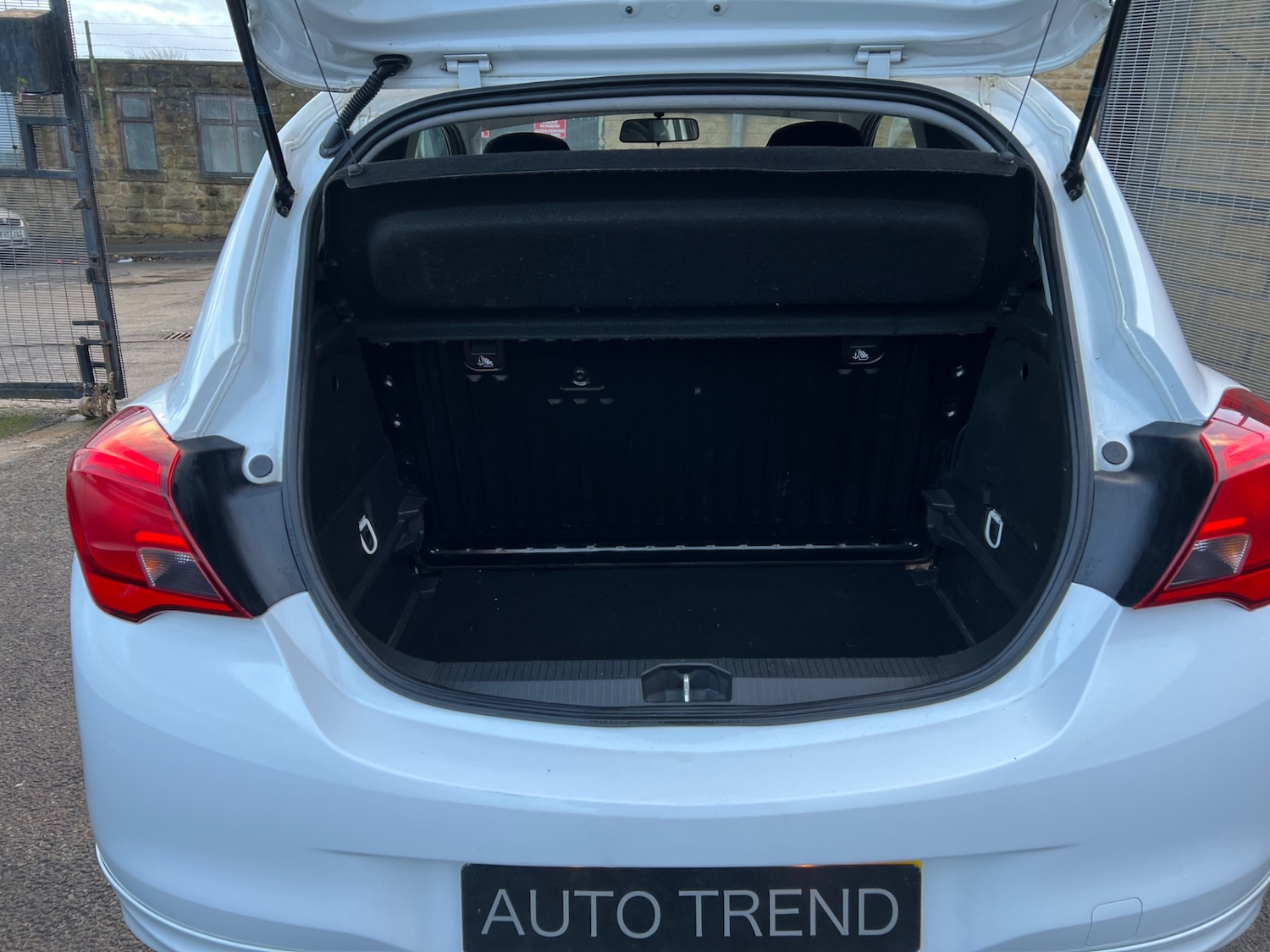 Used Vauxhall Corsa 2016 for sale - 76847353: Photo 16