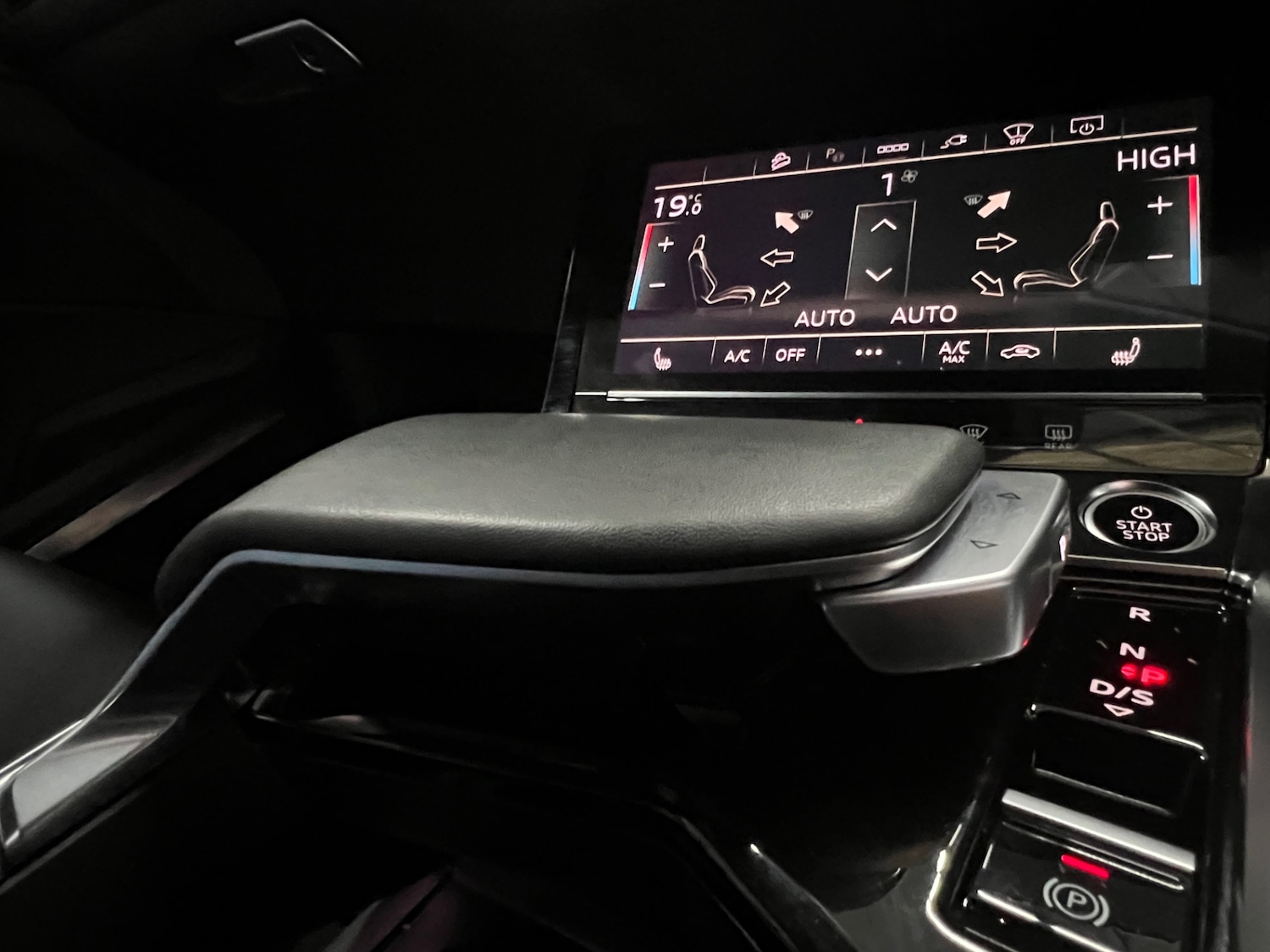 Used Audi Q8 2023 for sale - 76722043: Photo 17