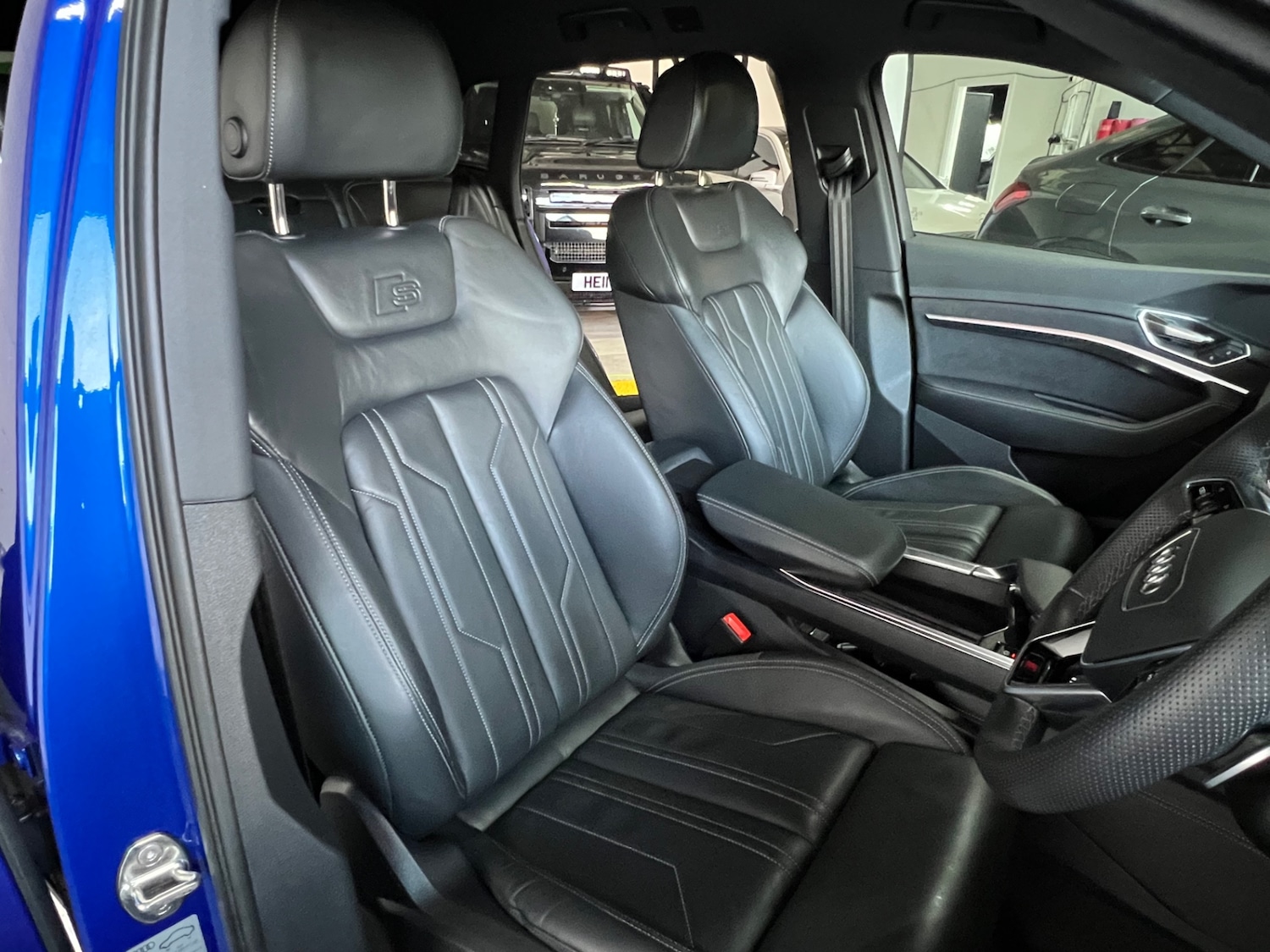 Used Audi Q8 2023 for sale - 76722043: Photo 4