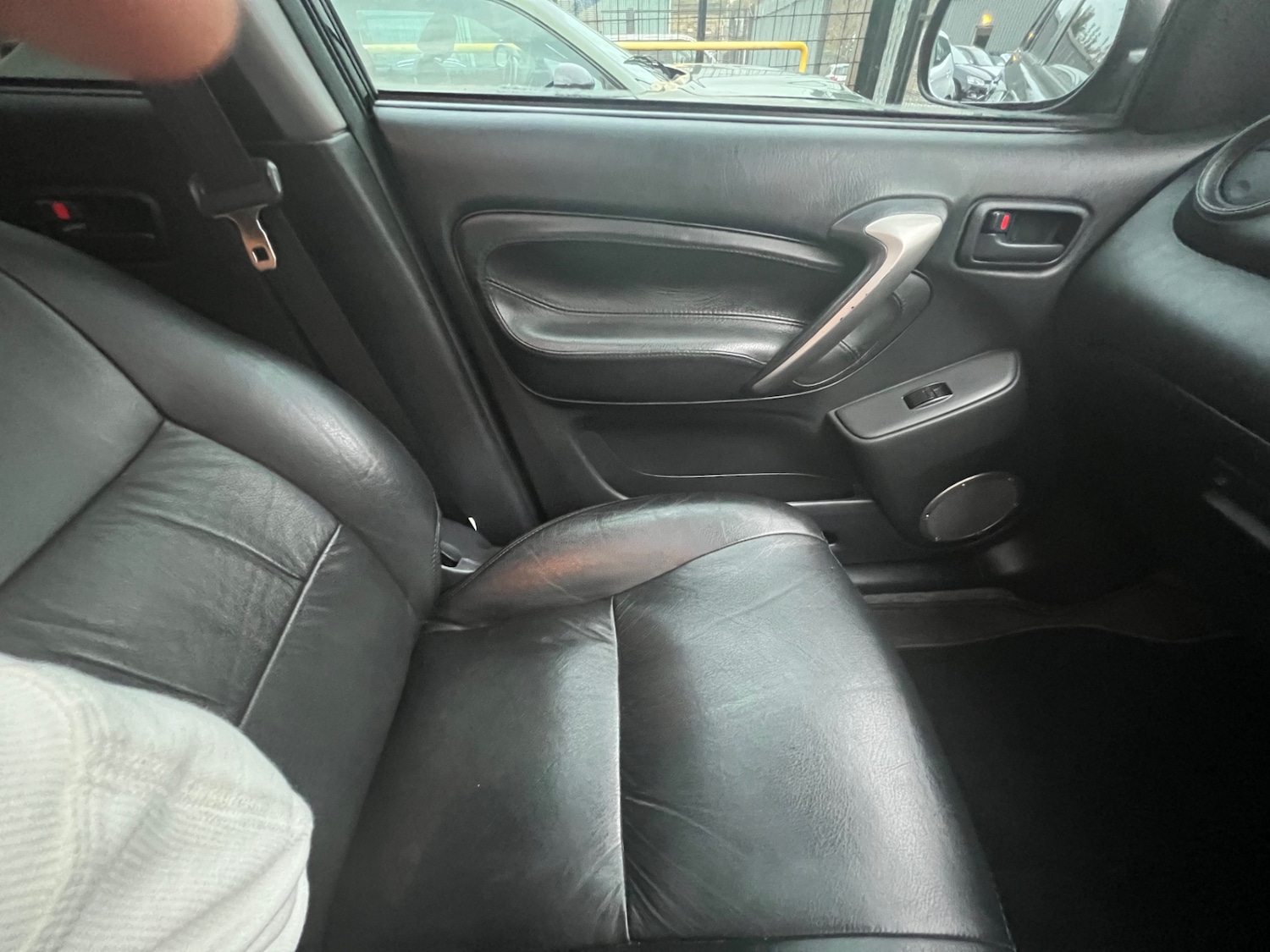 Used Toyota RAV4 2004 for sale - 76483193: Photo 13