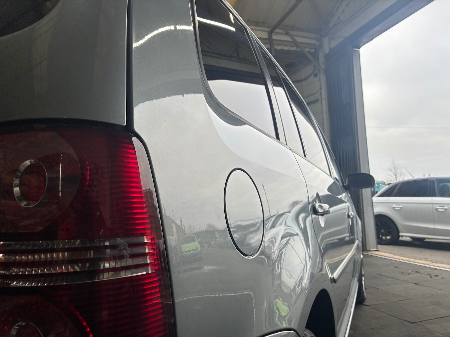 Used Volkswagen Touran 2008 for sale - 77055099: Photo 4