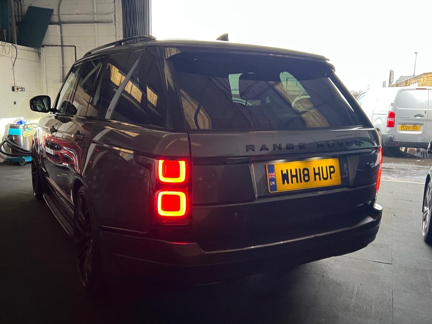 Used Land Rover Range Rover 2018 for sale - 77420266: Photo 2