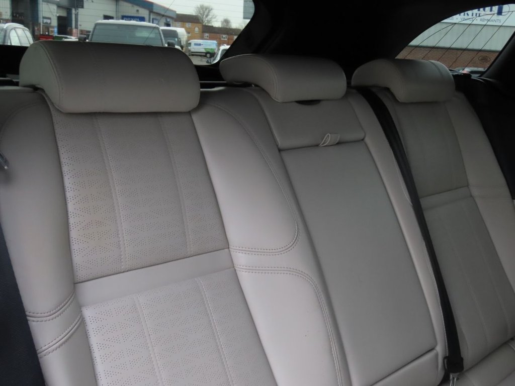 Used Land Rover Range Rover Velar 2018 for sale - 76711225: Photo 5