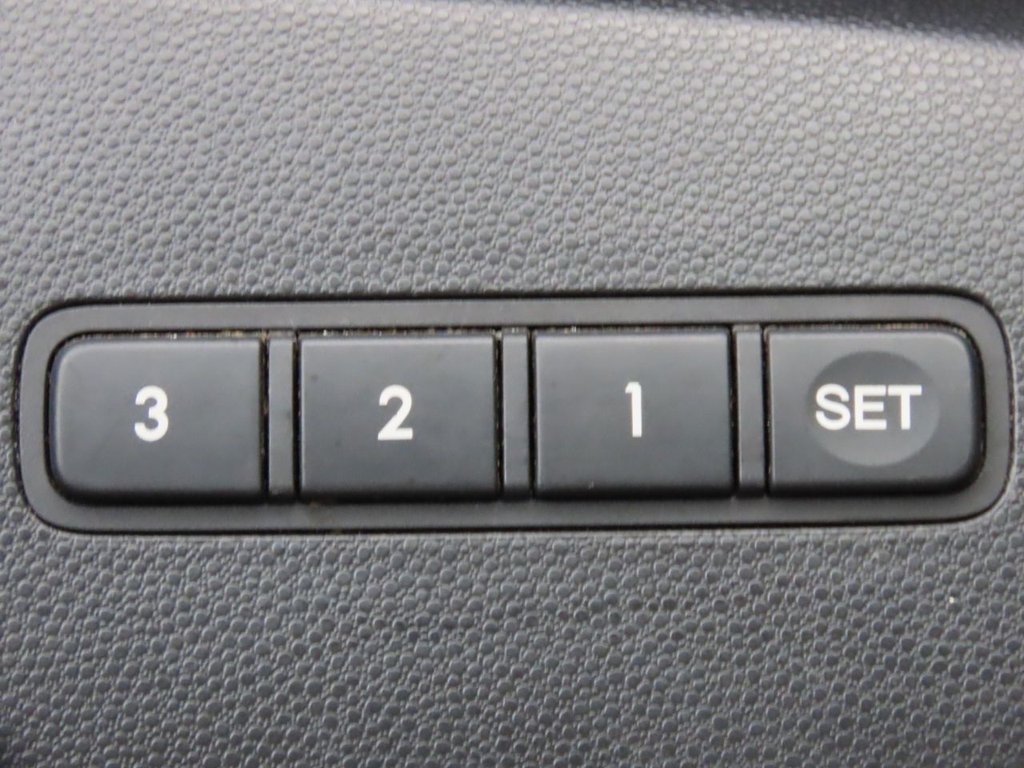 Used Mazda CX-7 2011 for sale - 77236392: Photo 9