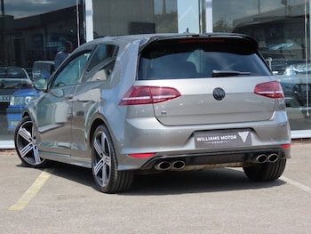 Used Volkswagen Golf 2017 for sale - 75433433: Photo