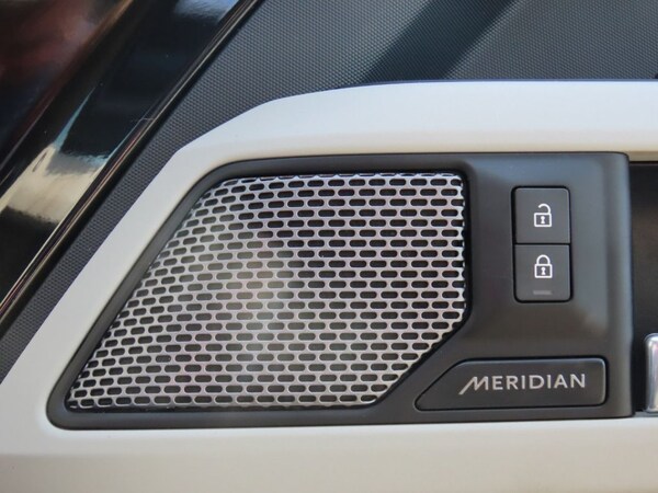 Used Land Rover Defender 2021 for sale - 74552479: Photo 11