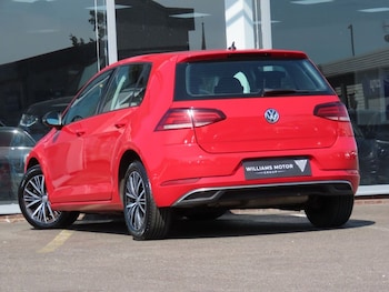 Used Volkswagen Golf 2019 for sale - 78449575: Photo