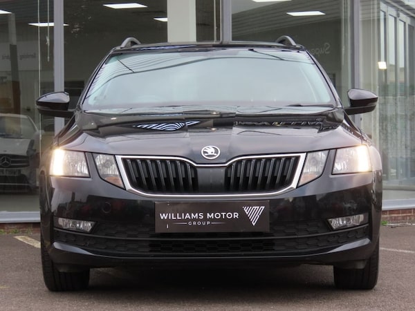 Used Skoda Octavia 2019 for sale - 76210281: Photo 2