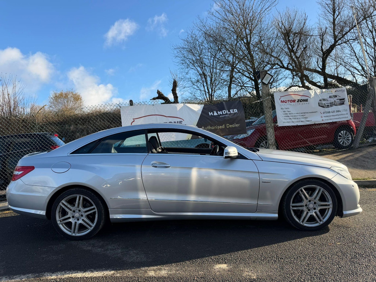 Used Mercedes-Benz E Class 2011 for sale - 76850421: Photo 4