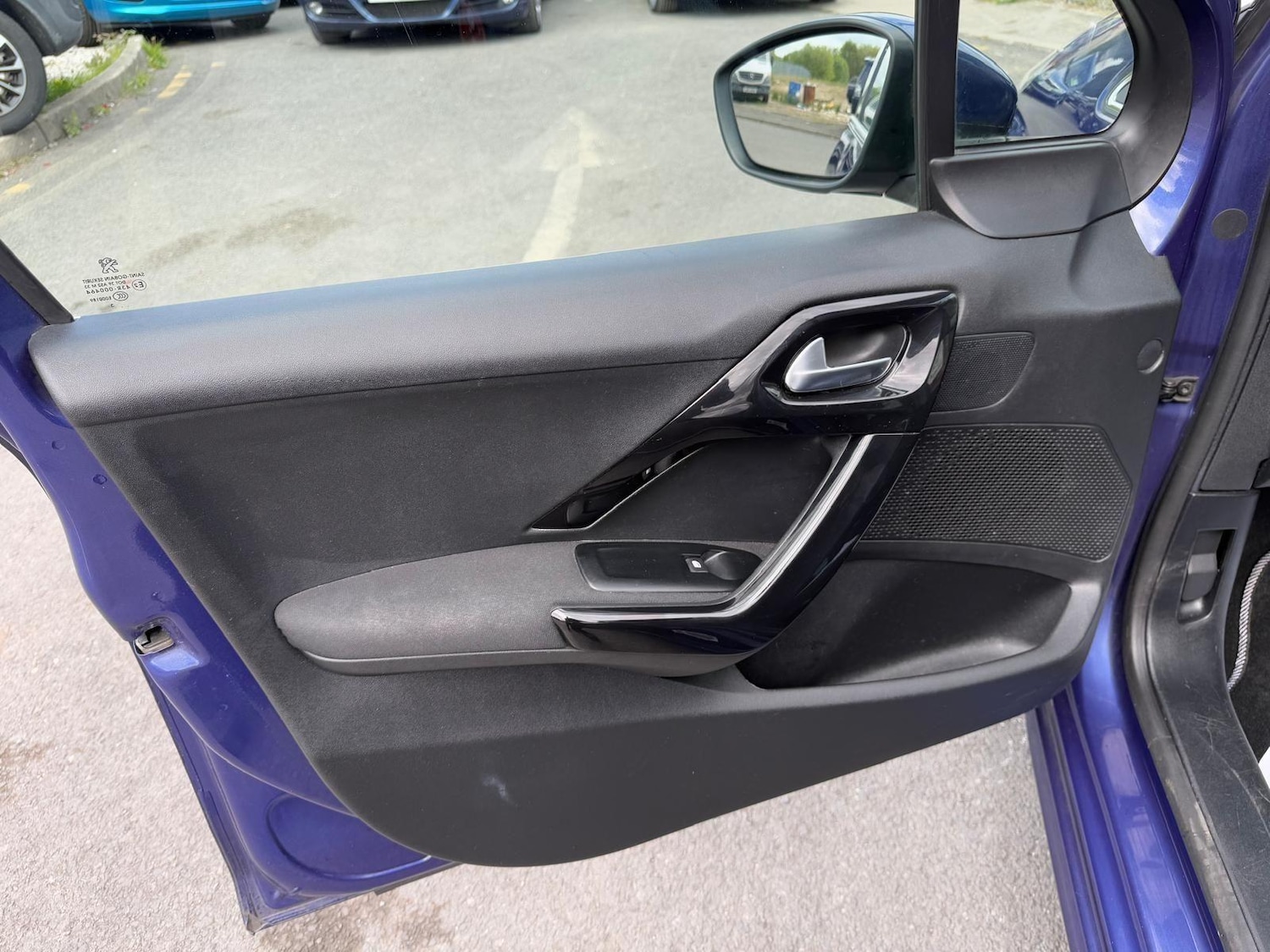 Used Peugeot 208 2014 for sale - 77130898: Photo 10