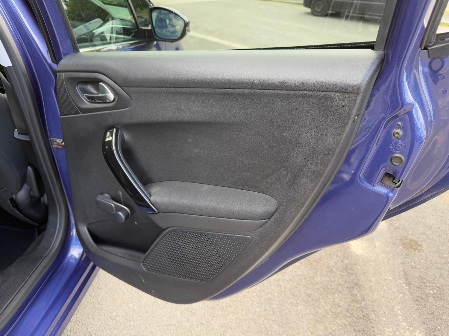 Used Peugeot 208 2014 for sale - 77130898: Photo 13