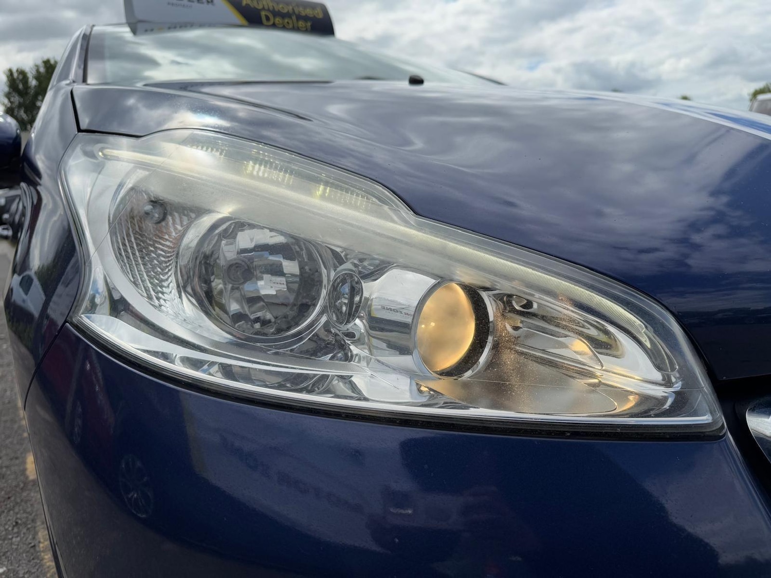 Used Peugeot 208 2014 for sale - 77130898: Photo 21