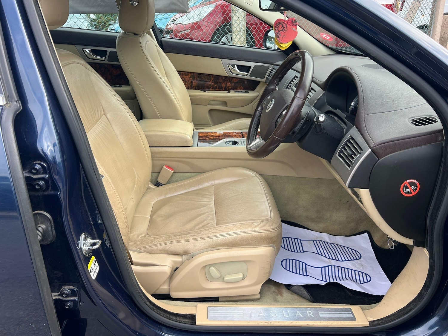 Used Jaguar XF 2009 for sale - 76743444: Photo 14