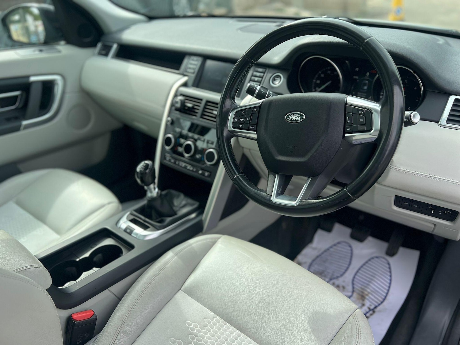 Used Land Rover Discovery Sport 2017 for sale - 76825228: Photo 13