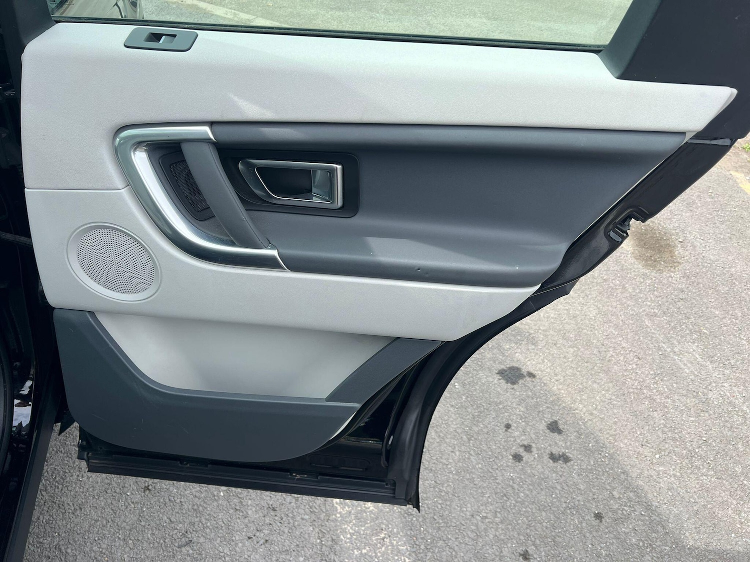 Used Land Rover Discovery Sport 2017 for sale - 76825228: Photo 22