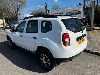 Used Dacia Duster 2015 for sale - 77982610: Photo