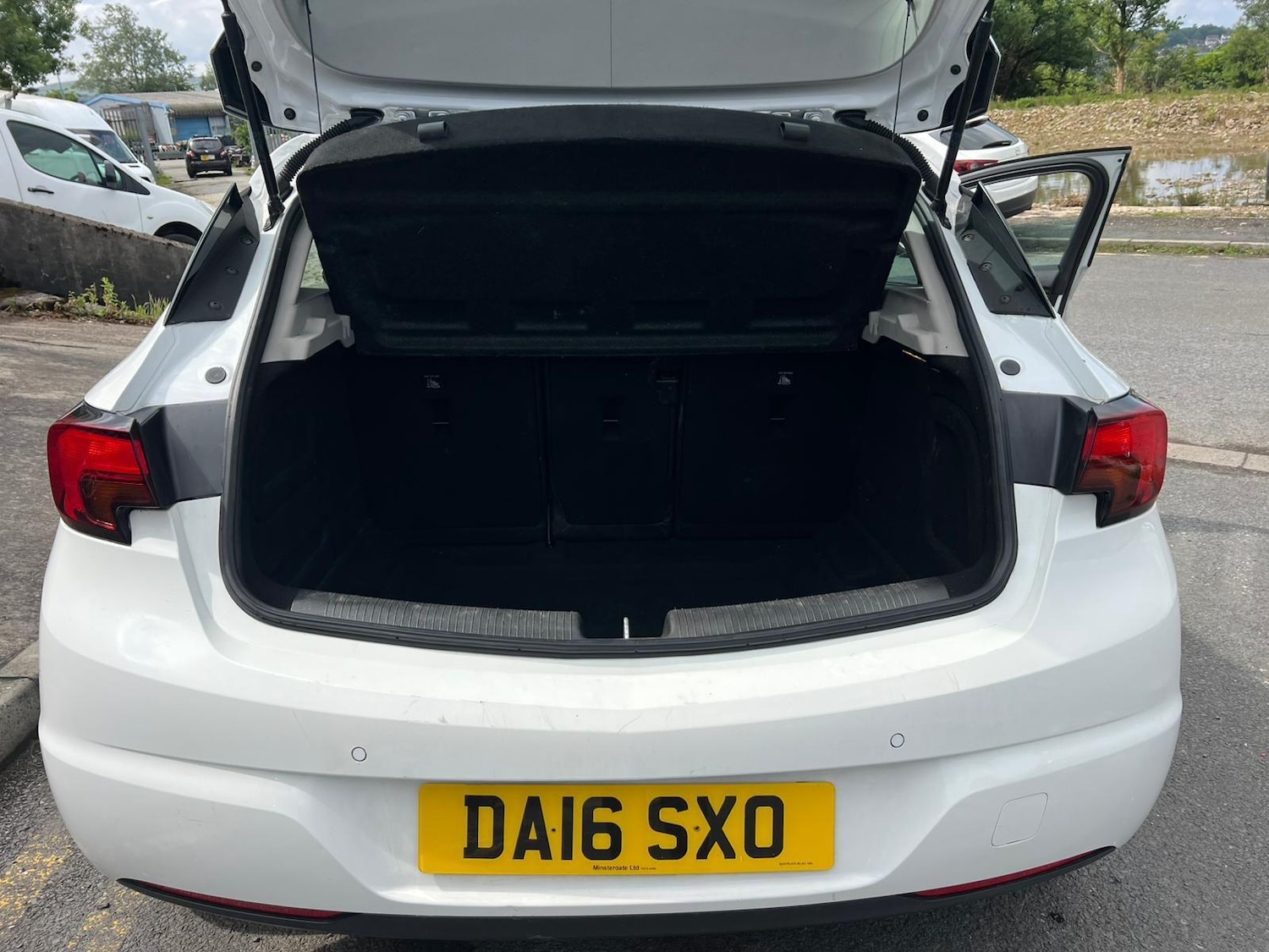 Used Vauxhall Astra for sale - 76743422: Photo 27