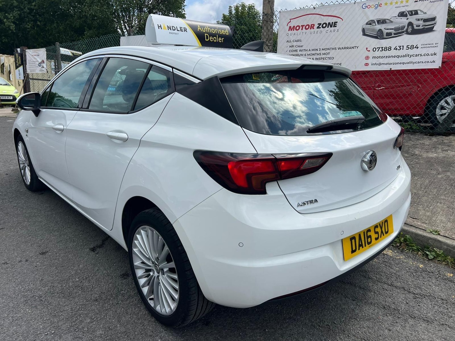 Used Vauxhall Astra for sale - 76743422: Photo 4