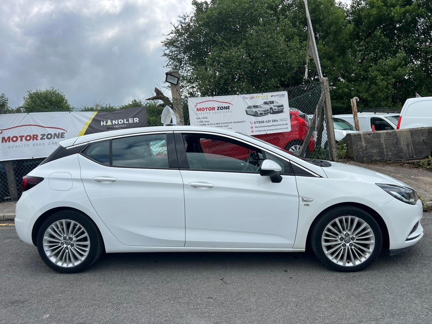 Used Vauxhall Astra for sale - 76743422: Photo 8