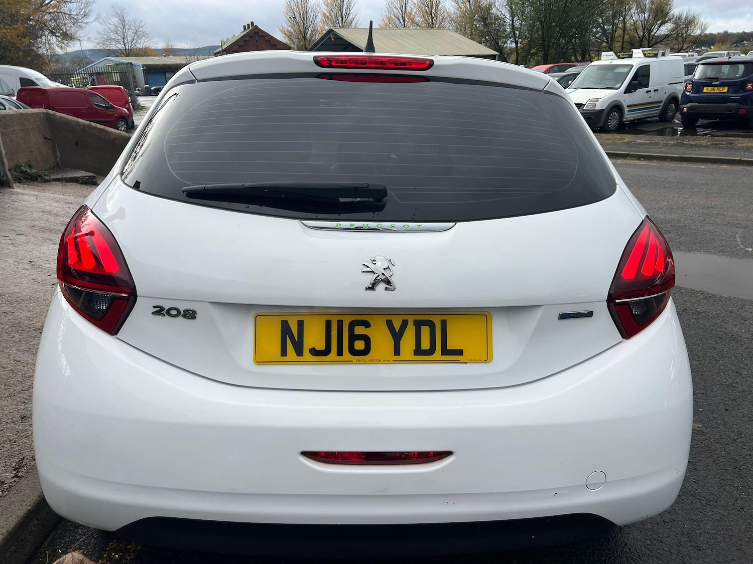 Used Peugeot 208 2016 for sale - 76824992: Photo 10