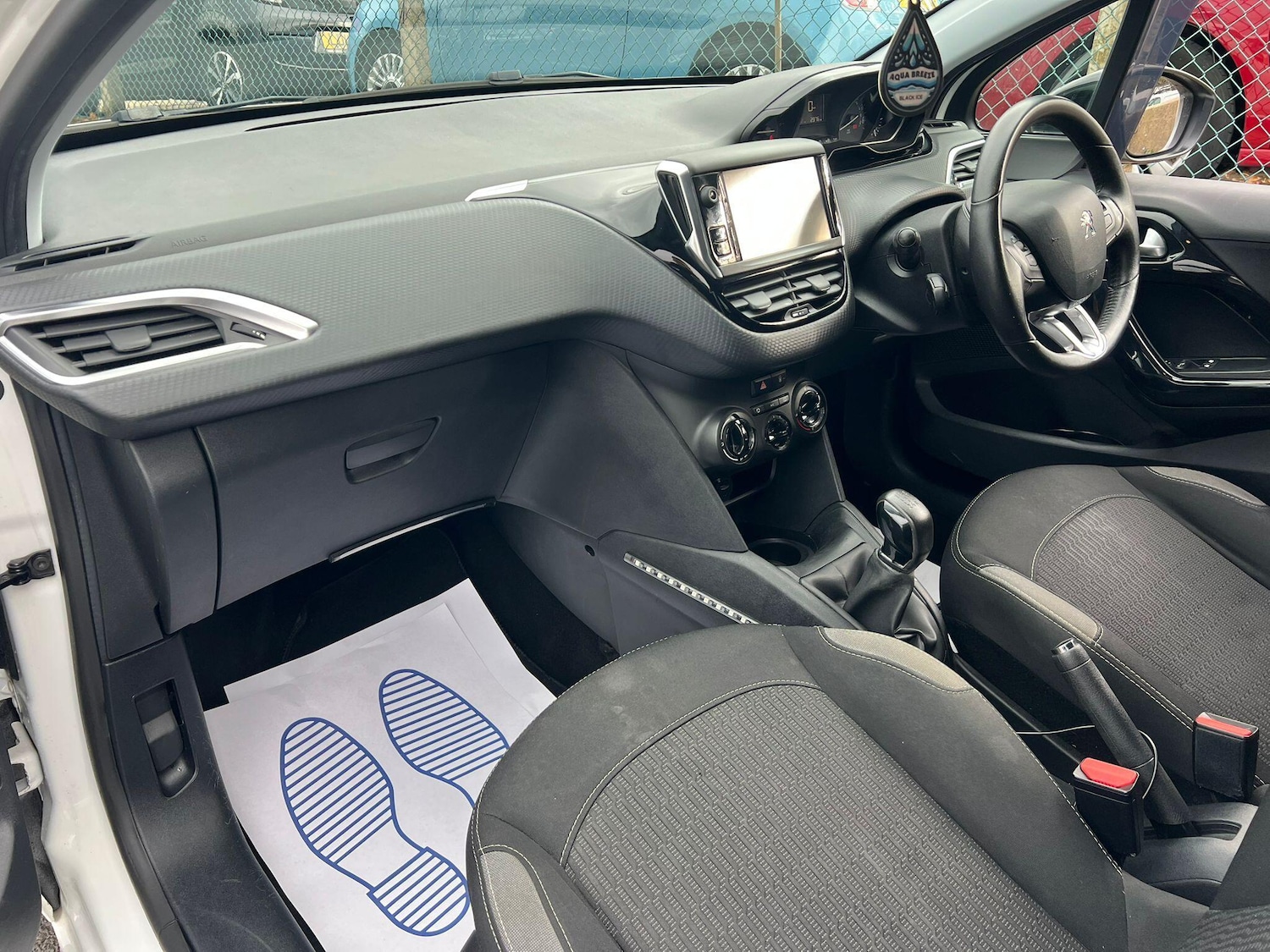 Used Peugeot 208 2016 for sale - 76824992: Photo 11